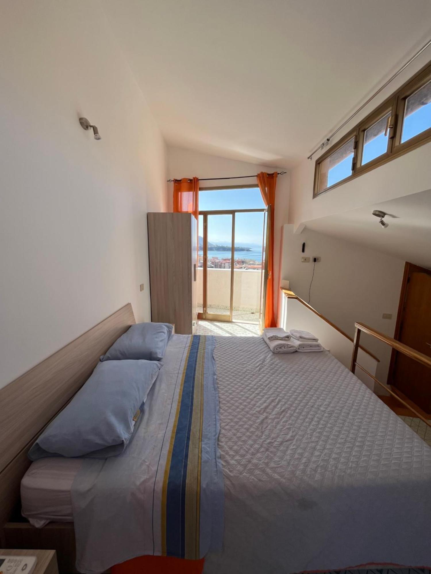 Window On The Sunset Apartman Cefalù Kültér fotó